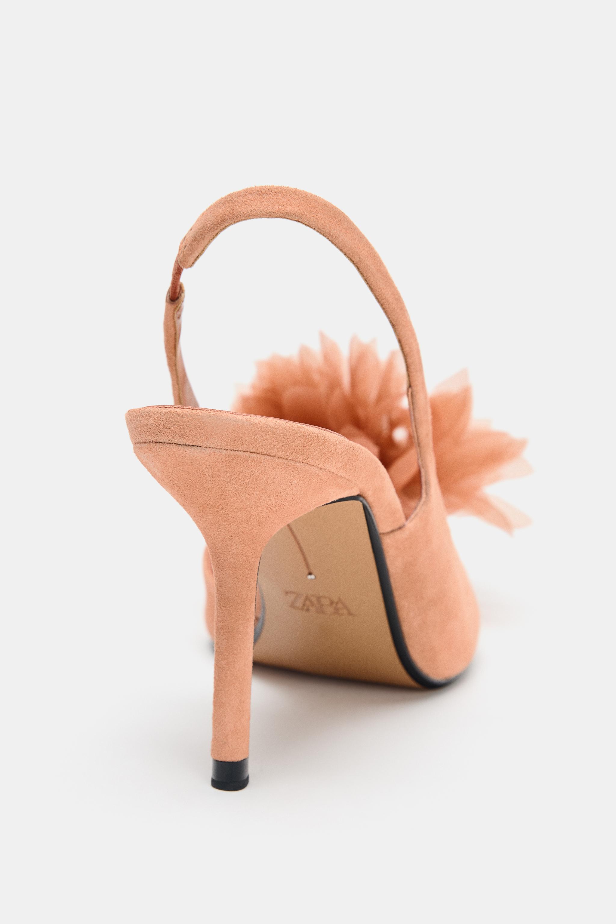 TALONS EN DAIM DÉTAIL FLEUR